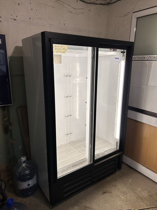 Ретро холодильник Витрина для напитков Холодильник в магазин