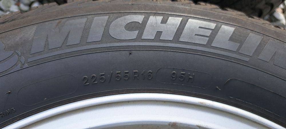 Felgi aluminiowe 16" do BMW z oponami Oryginał