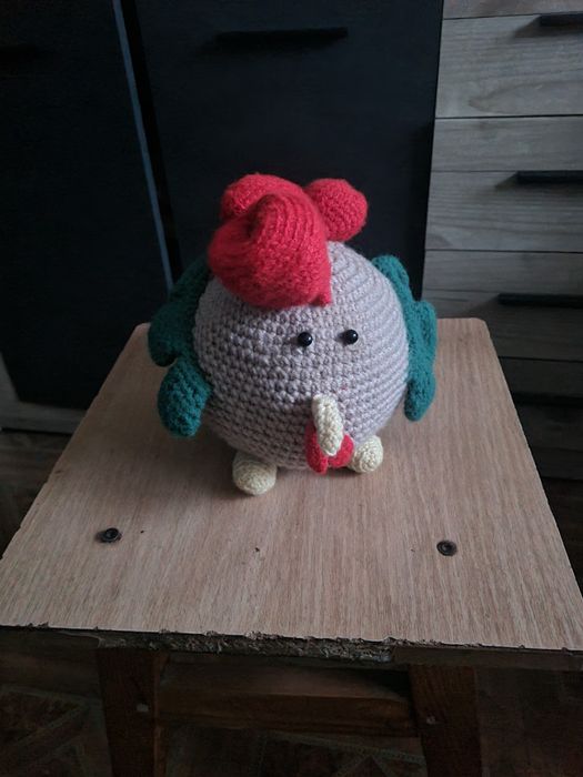 Продам вязані  крючком  іграшки Півник  та  Мишкии