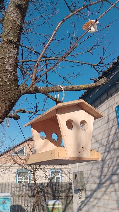 Робимо дерев'яні годівнички для птахів