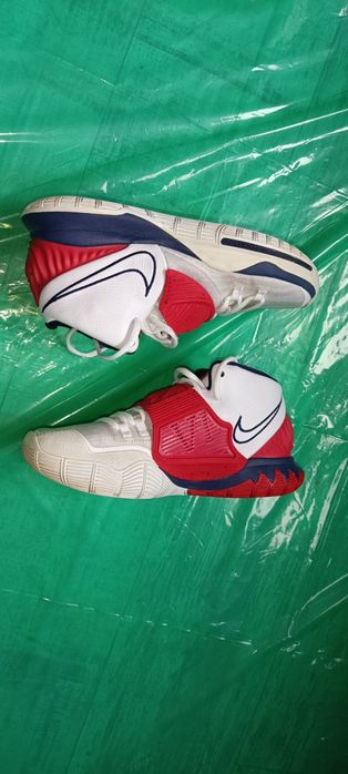Nike Kyrie Irving VI