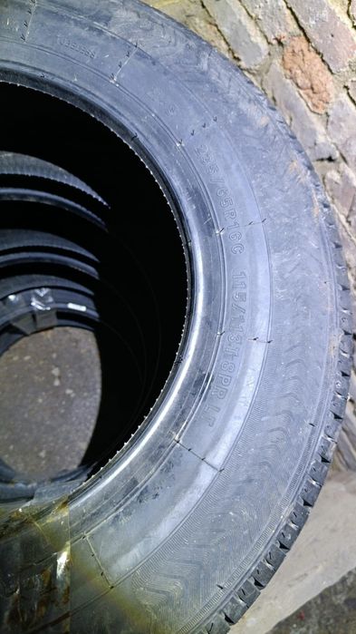 Комплект резини 235/63 R16 C