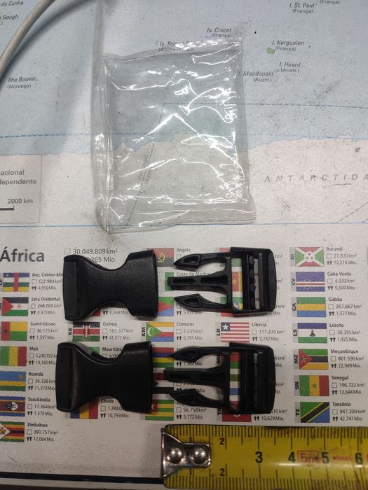 Clips para fivelas ou correias de sandalias, mochilas, bolsos etc