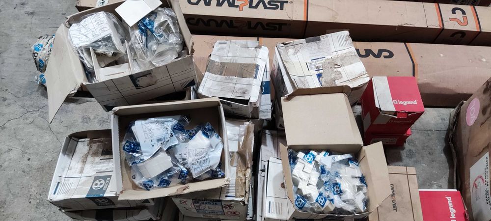 Calhas Técnicas e acessórios