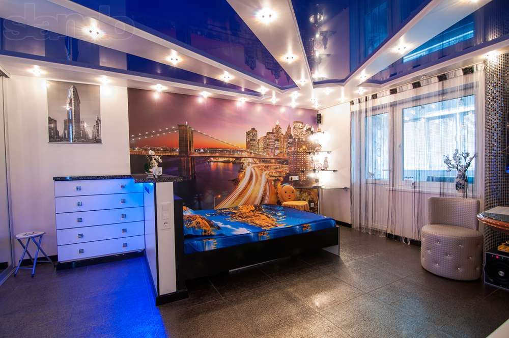 2 комнатная - 5 спальных мест - смежная с камином начало Троещины!