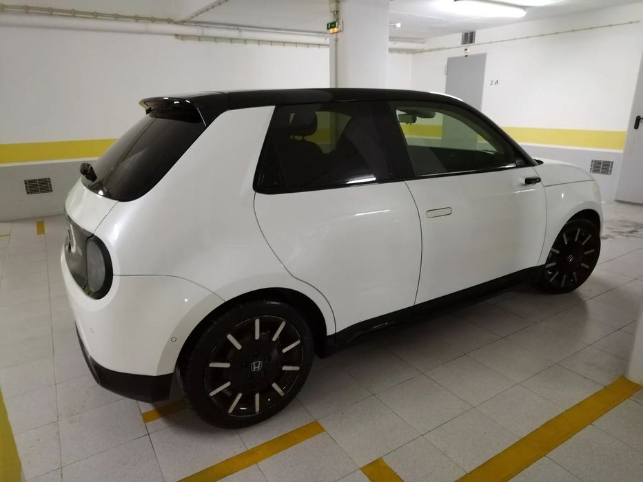 Honda e Advance (17")