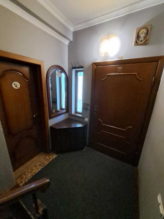 Терміновий продаж! Продам дуплекс 125,1 м2 з гаражем в центрі міста.