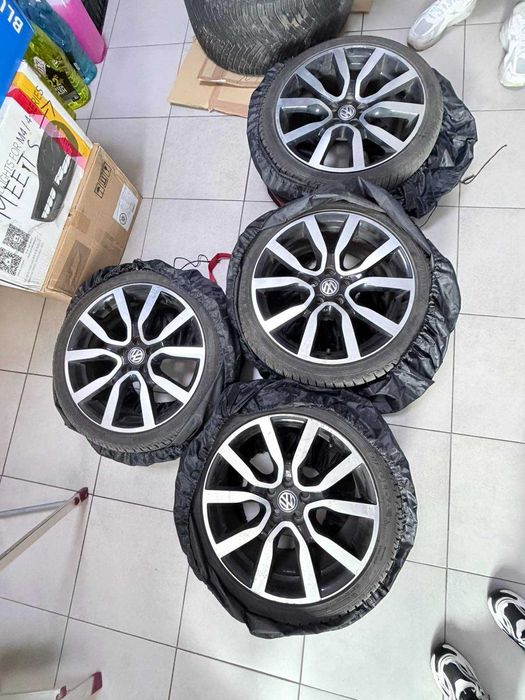 Продам оригінальні диски Фольксваген Поло 215/40R17