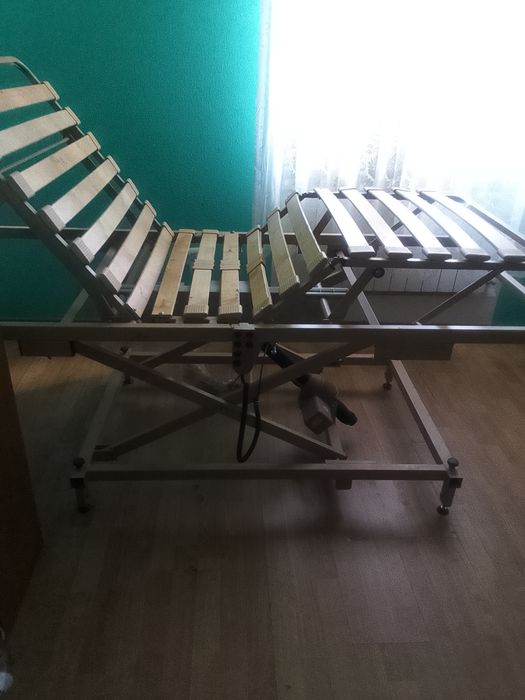 Кровать для лежачих больных с электроприводом