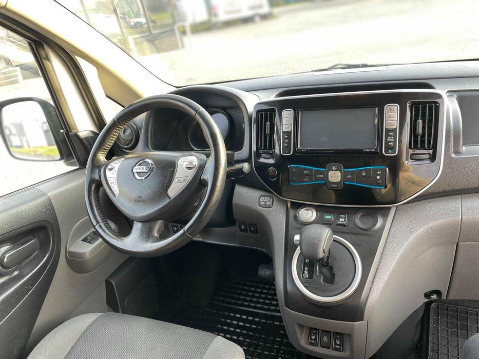 Nissan e-NV200 2015