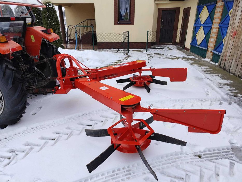 wygarniacz gałęzi na tył wymiatarka dwuwirnikowa