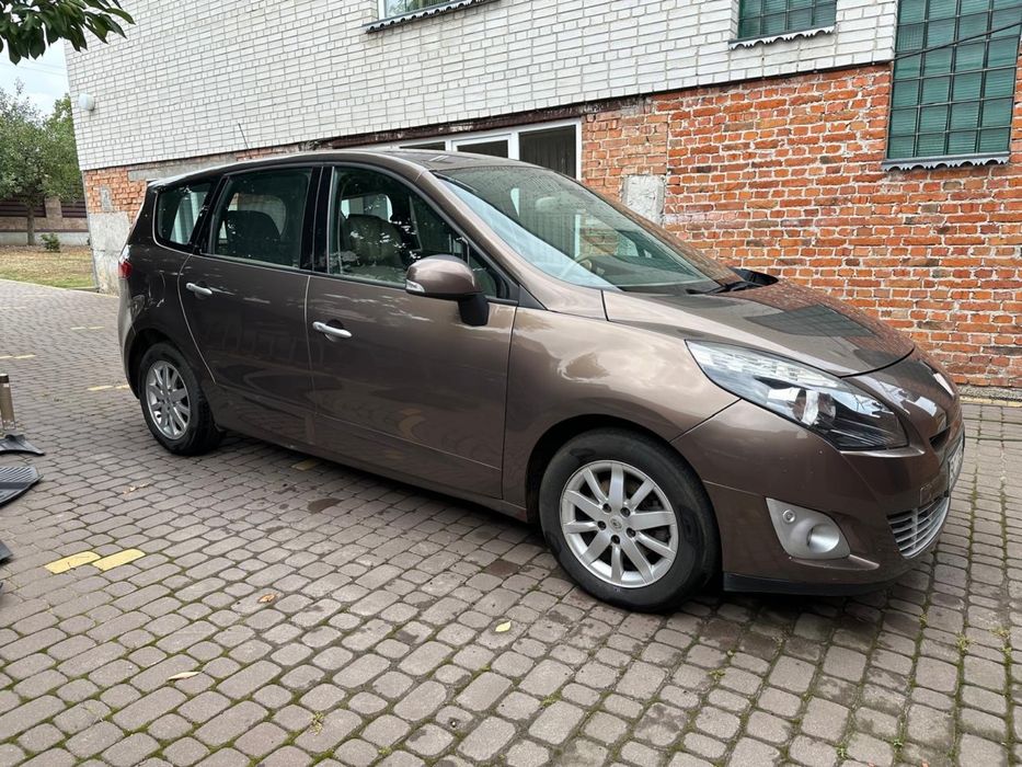 Renault grand scenic