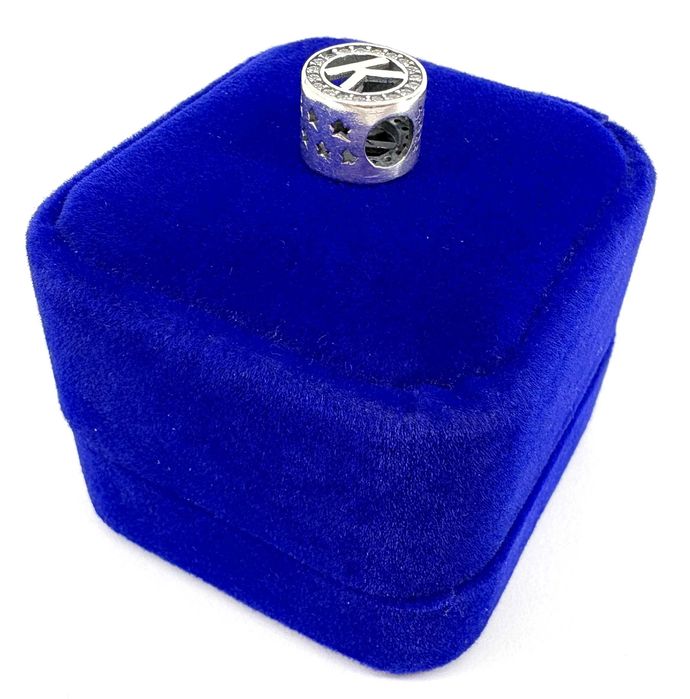 Uroczy Srebrny Charms P.925 LITERKA "K"