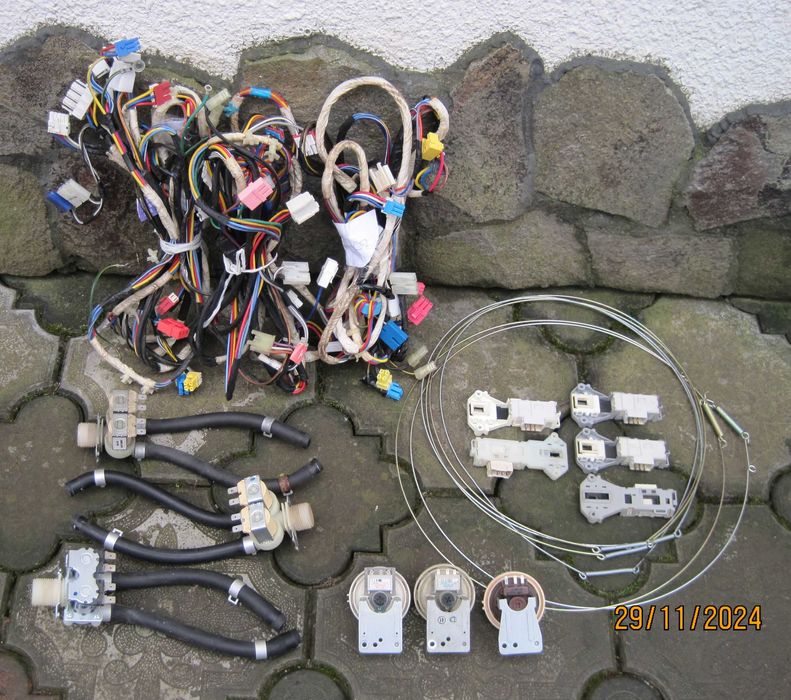 Запчастини LG клапан, рівень, замок.