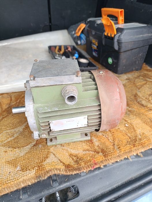 Двохшвидкістний електродвигун 1,5 кВт