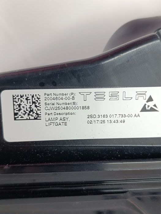 Ліхтар задній tesla model y juniper