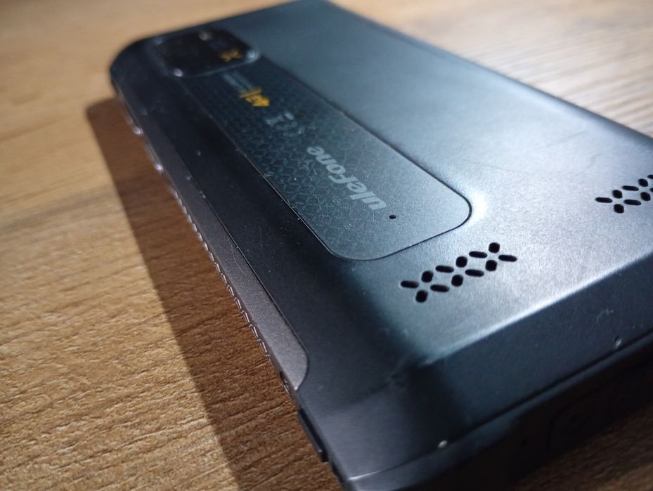 Smartfon  Ulefone Armor X10 Pro.
