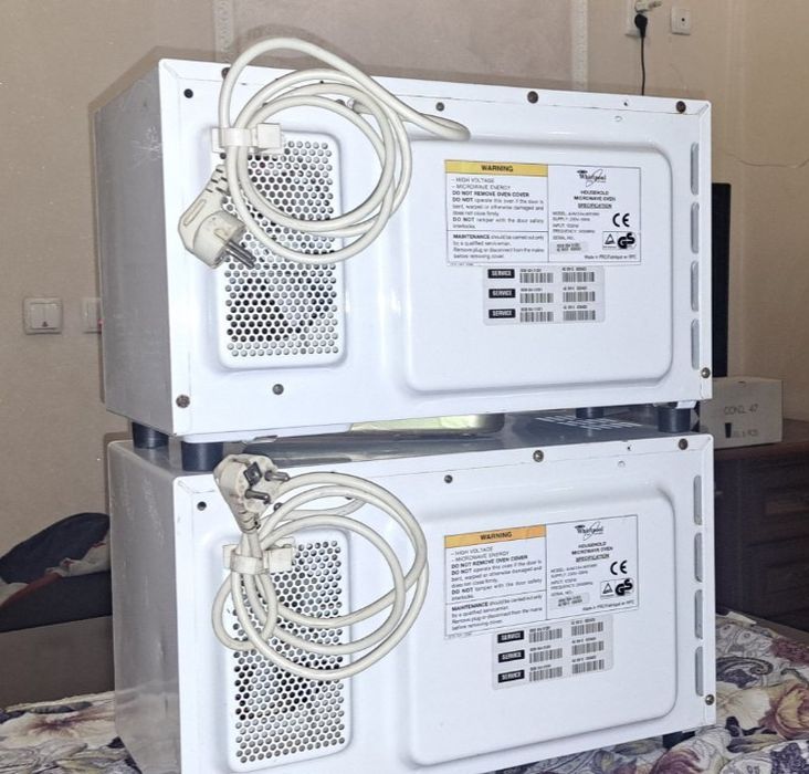 Мікрохвильова піч whirlpool