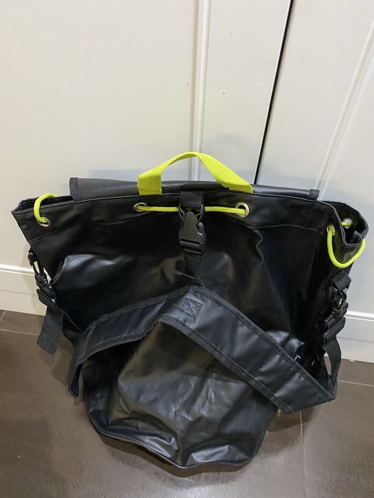 Непромокаючий рюкзак