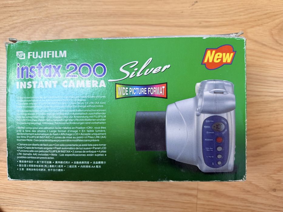 Máquina Fotográfica Instantânea Fujifilm Instax 200 Wide