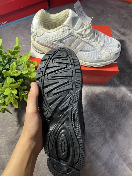 Кросівки adidas responce cl bad bunny