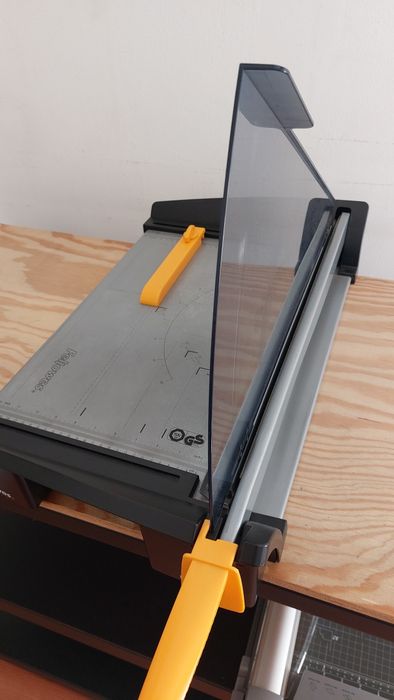 Guilhotina A3 Fellowes