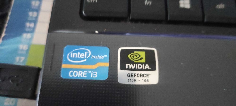 Portátil asus, como  nas fotos. Foi trocado o teclado.  Segue com  w10