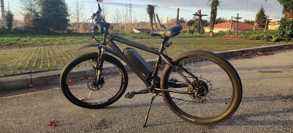 Bicicleta eletrica 350W 36V 14Ah c/ travões hidráulicos