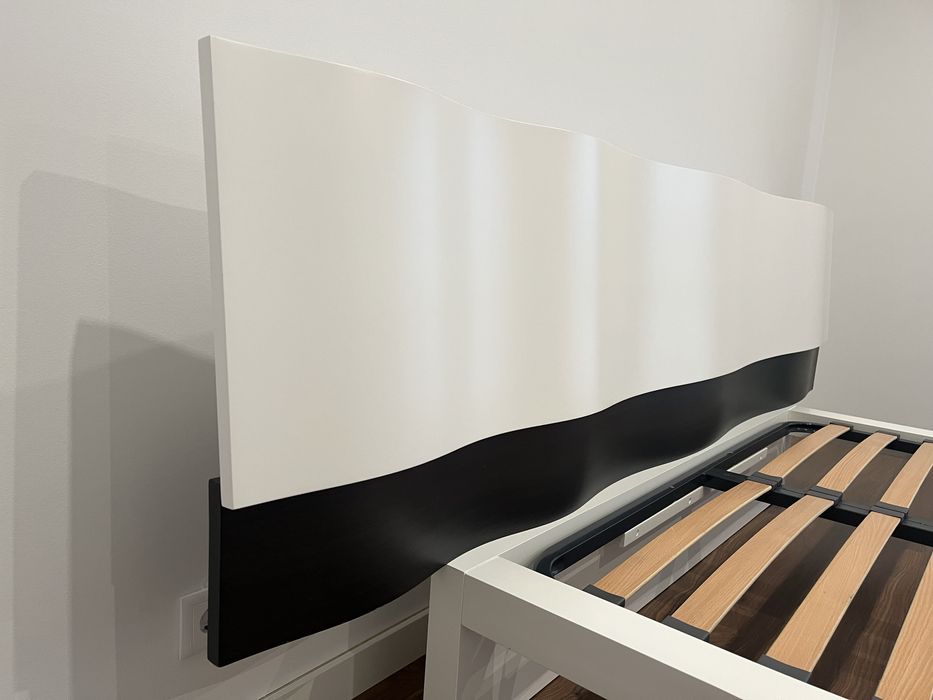Cama de casal viena branco lacado faixa cabeceira wengue Antarte