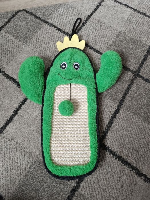 Wesoły kaktus - drapak dla kota do powieszenia