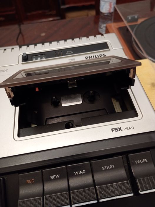 Deck cassetes Philips N2511