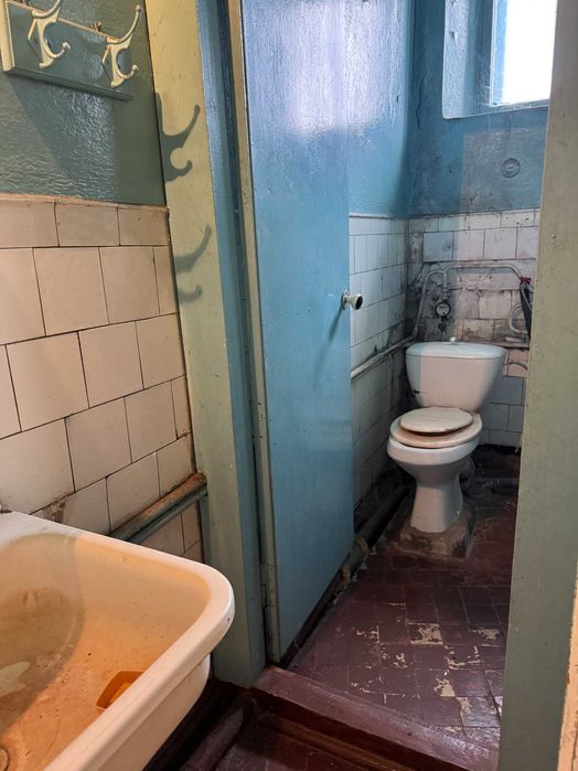 Продається 3 - кімнатна квартира с. Сахкамінь.