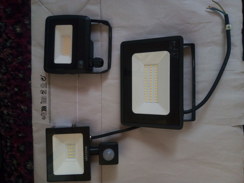 Halogen naświetacz LED