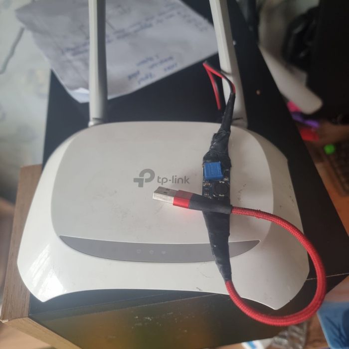 Продам роутер TP-Link + кабель живлення для павербанка