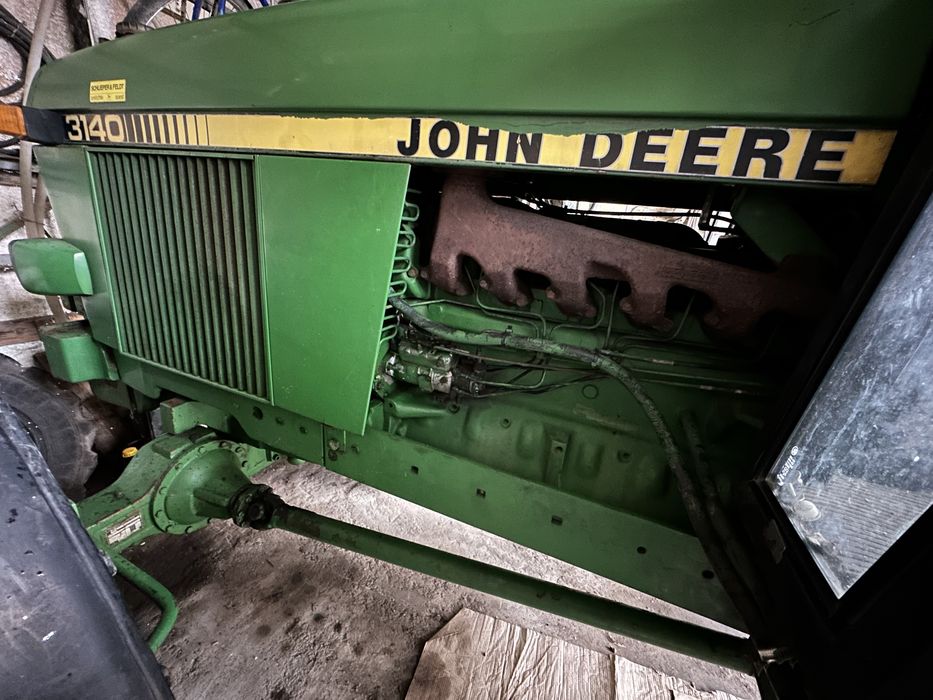 Трактор John Deere 3140