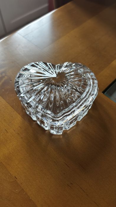 Guarda-jóias de cristal em forma de coração