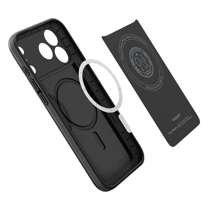 Etui Spigen Thin Fit MagSafe na iPhone 18 Pro Max / 17 Pro Max - czarne