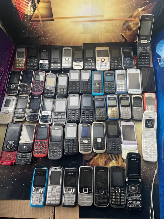 Кнопкові телефони Nokia Лот