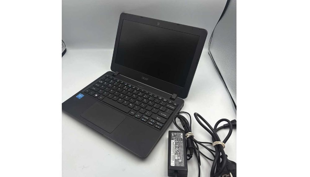 laptop acer travelmateB117-M 11,6 " INTEL CELERON 2 GB / 32 GB czarny