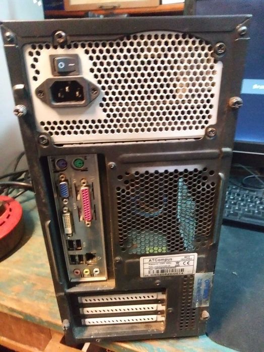 Czarny komputer OPTIMUS retro z oryginalną plombą gwarancyjną i Win 7