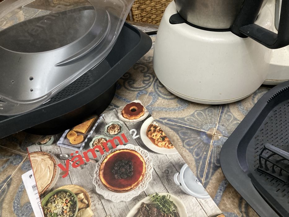 Yammi 2, com todos os acessorios que existem.