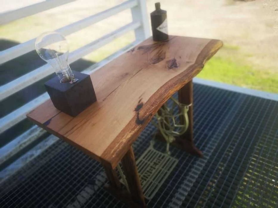 Secretária / consola máquina de costura e madeira maciça resina epóxi