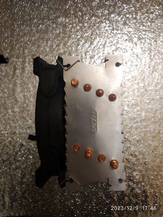 Продам материнку,,оперативку та куллер!