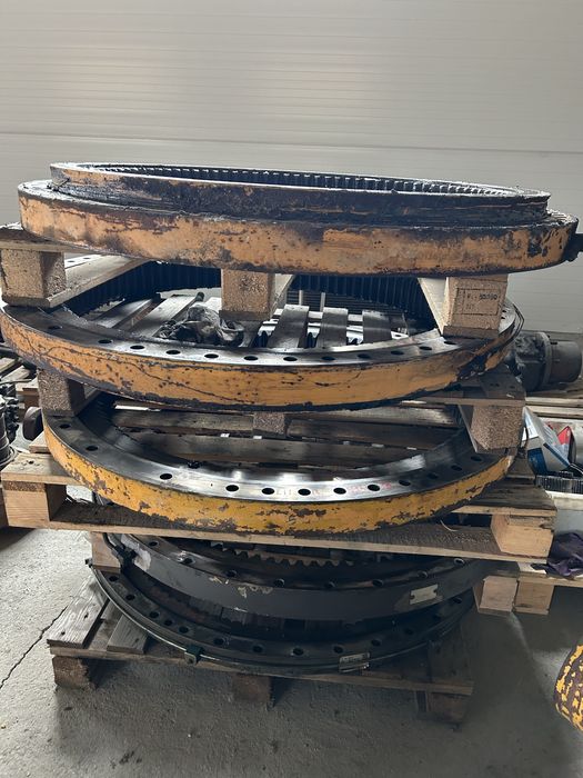 Wieńce obrotu do maszyn budowlanych cat liebherr volvo i inne