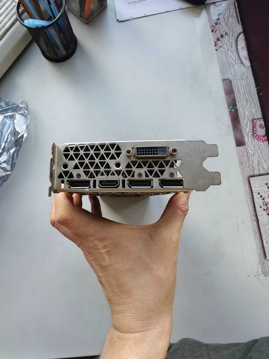 В ремонт/на запчастини! Zotac GTX 1070 8gb