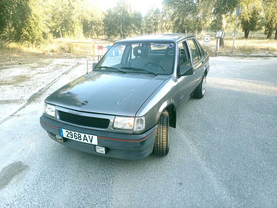 Opel Corsa 1200 C/AC
