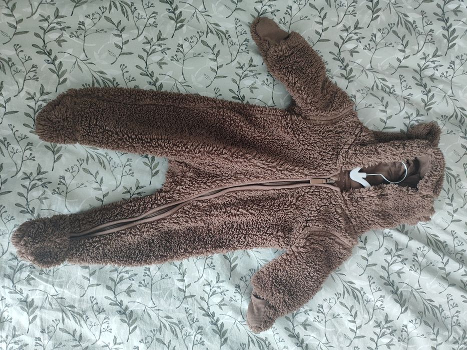 Kombinezon niemowlęcy niedźwiedź 62