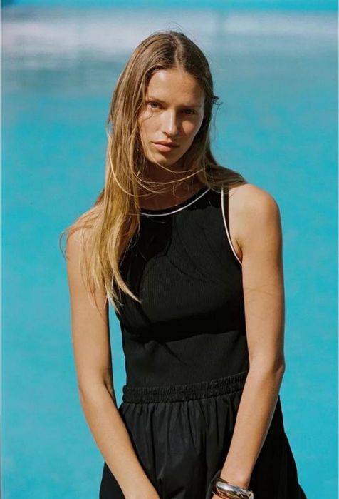 Сукня міді від Zara