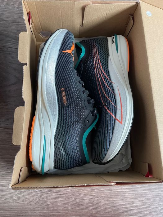Бігові рефлективні, waterproof кросівки puma Dewiate Nitro