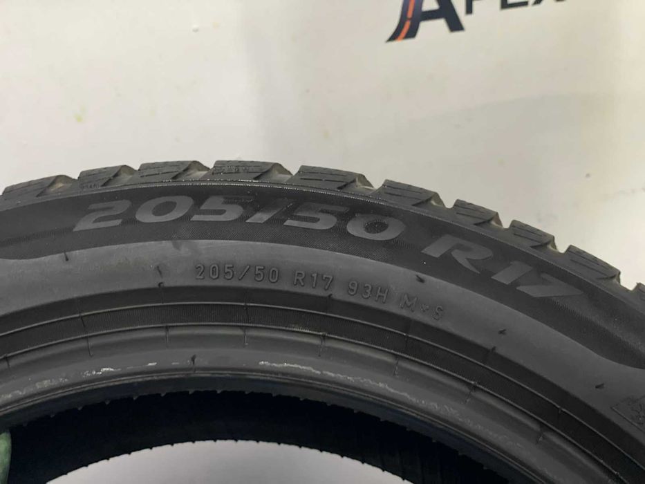 Продам комплект зимових шин Pirelli 205/50 R17 205*50 R17 20001733